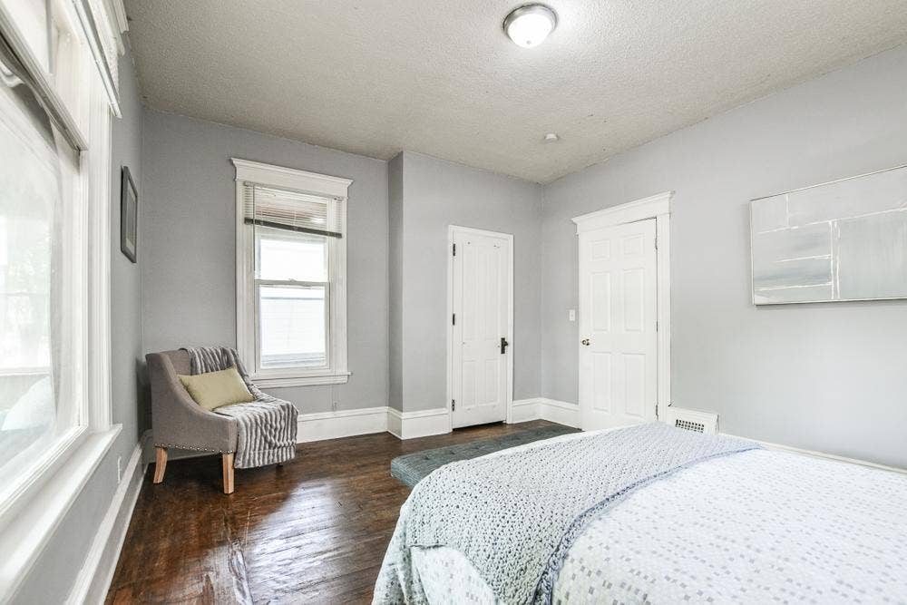3339 Aldrich Avenue N, 52, Minneapolis, MN 55412 Unit 1 Bedroom with nice closet