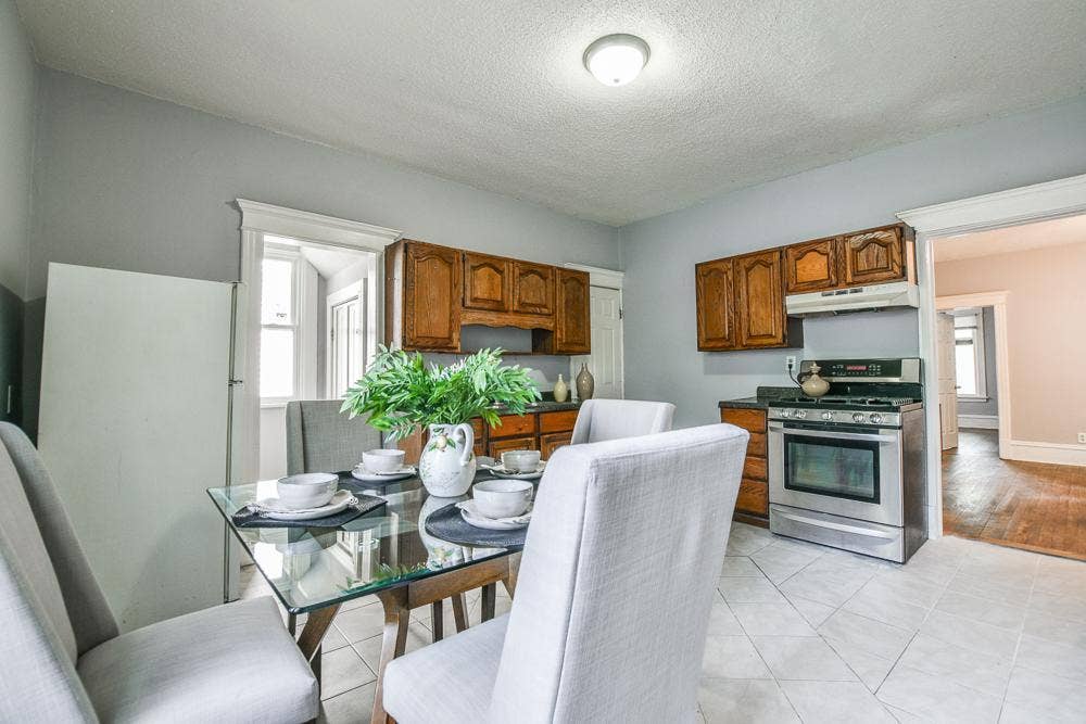3339 Aldrich Avenue N, 52, Minneapolis, MN 55412 Unit 1 Spacious Kitchen with a big pantry