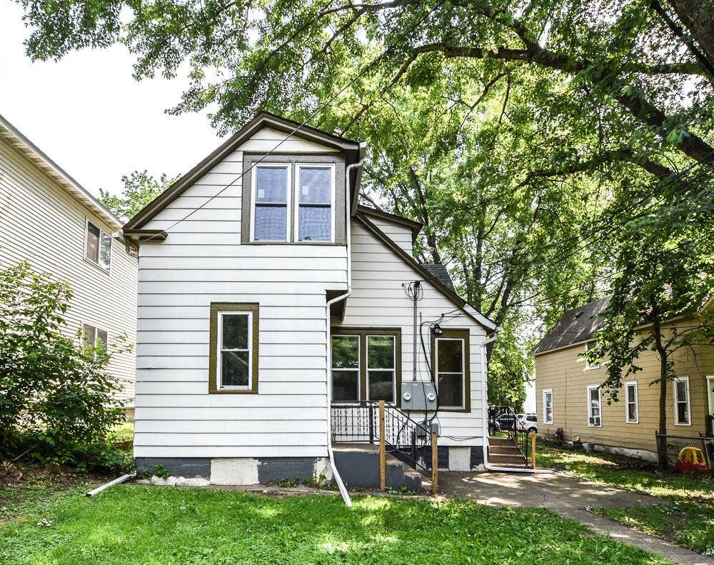3339 Aldrich Avenue N, 52, Minneapolis, MN 55412 Unit 2 Separate Private Back Entrance and backyard of house