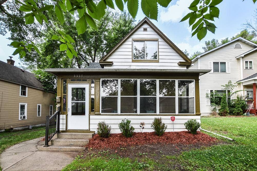 3339 Aldrich Avenue N, 52, Minneapolis, MN 55412 Welcome home to 3339 Aldrich! The front porch is a private porch for the lower level.