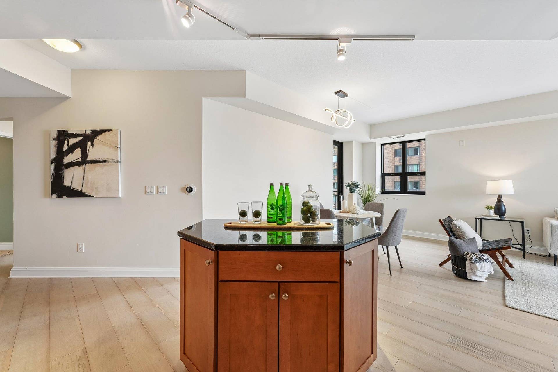 100 3rd Avenue S, #504, 19, Minneapolis, MN 55401 100 3rd Avenue S, #504, 19, Minneapolis, MN 55401