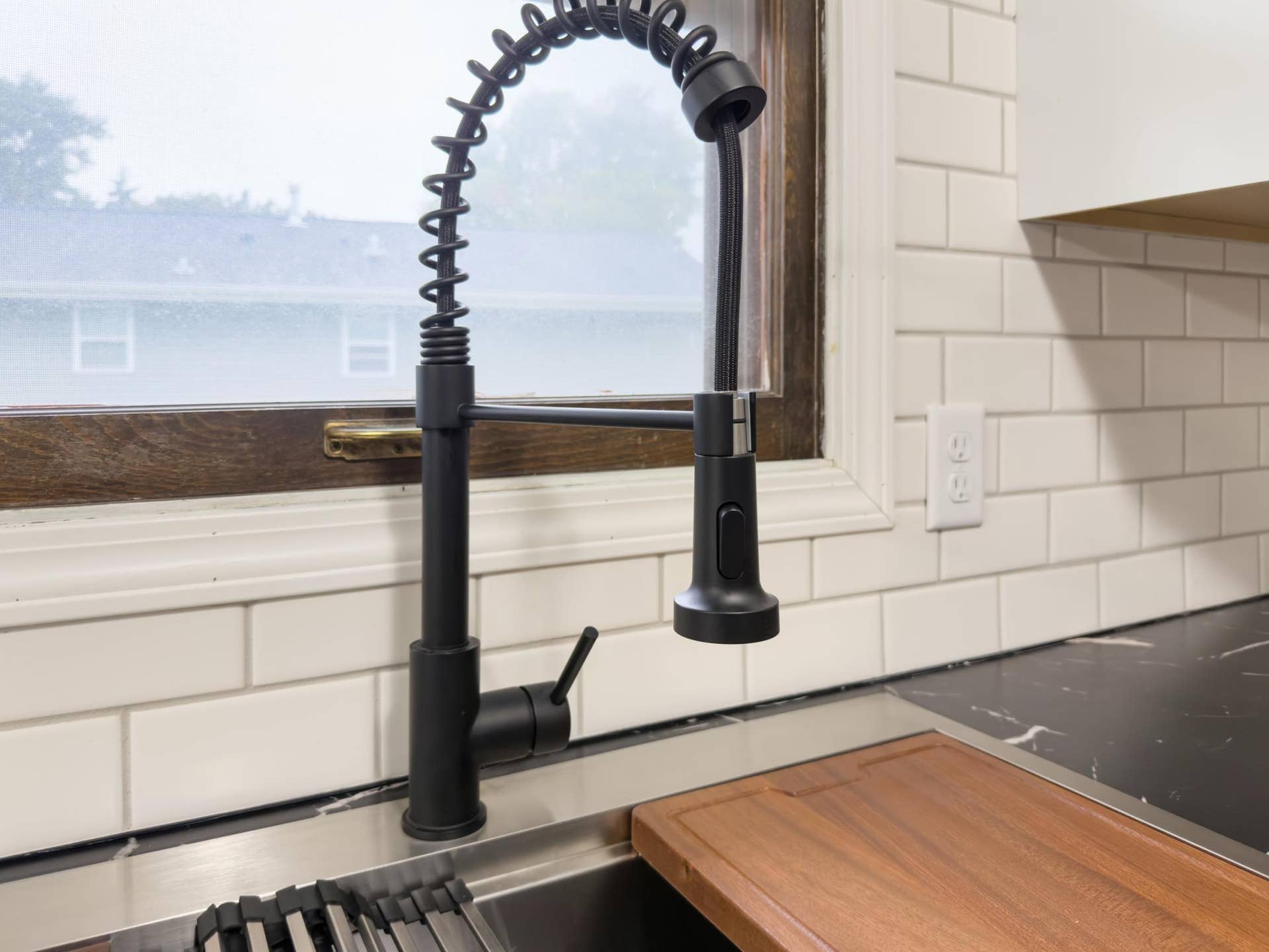 20 kitchen.jpg