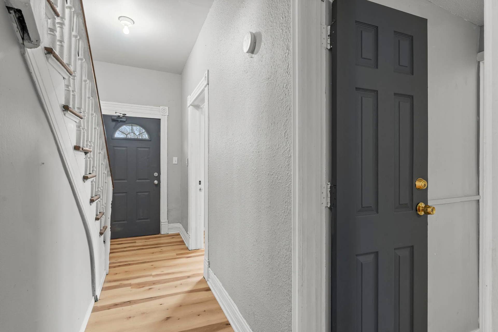 275 Western Avenue S, 103, Saint Paul, MN 55102 34-web-or-mls-275 Western Ave S-123.jpg