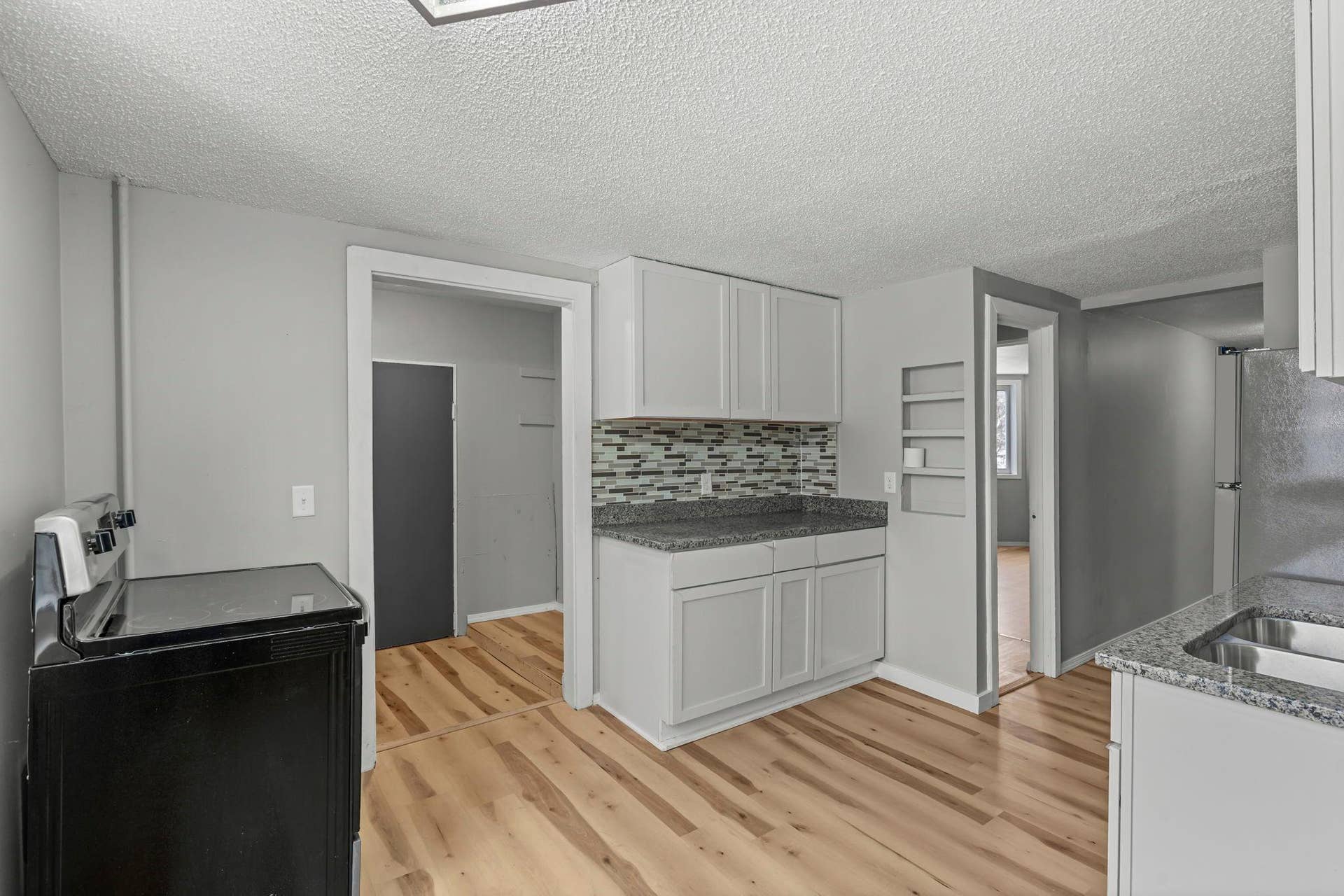 275 Western Avenue S, 103, Saint Paul, MN 55102 22-web-or-mls-275 Western Ave S-63.jpg
