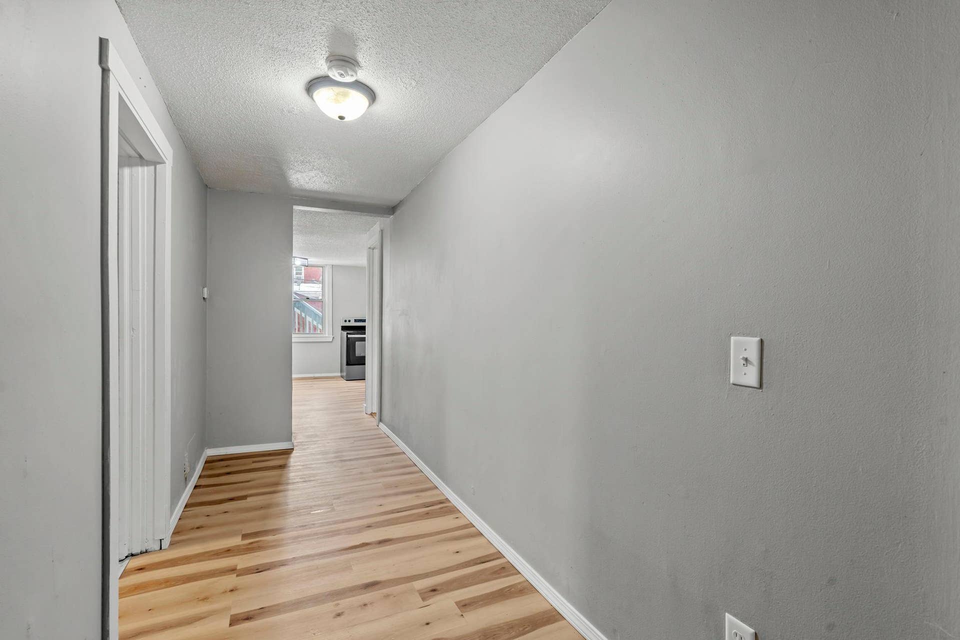 275 Western Avenue S, 103, Saint Paul, MN 55102 15-web-or-mls-275 Western Ave S-28.jpg