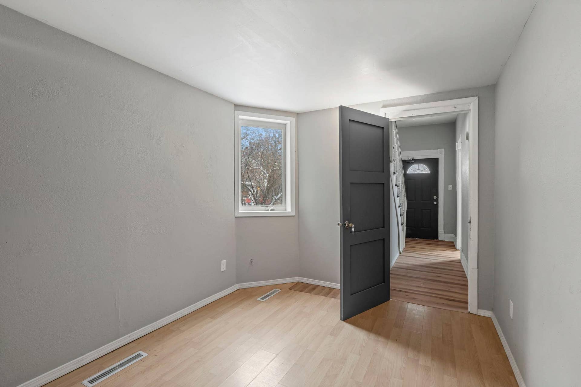 275 Western Avenue S, 103, Saint Paul, MN 55102 31-web-or-mls-275 Western Ave S-108.jpg