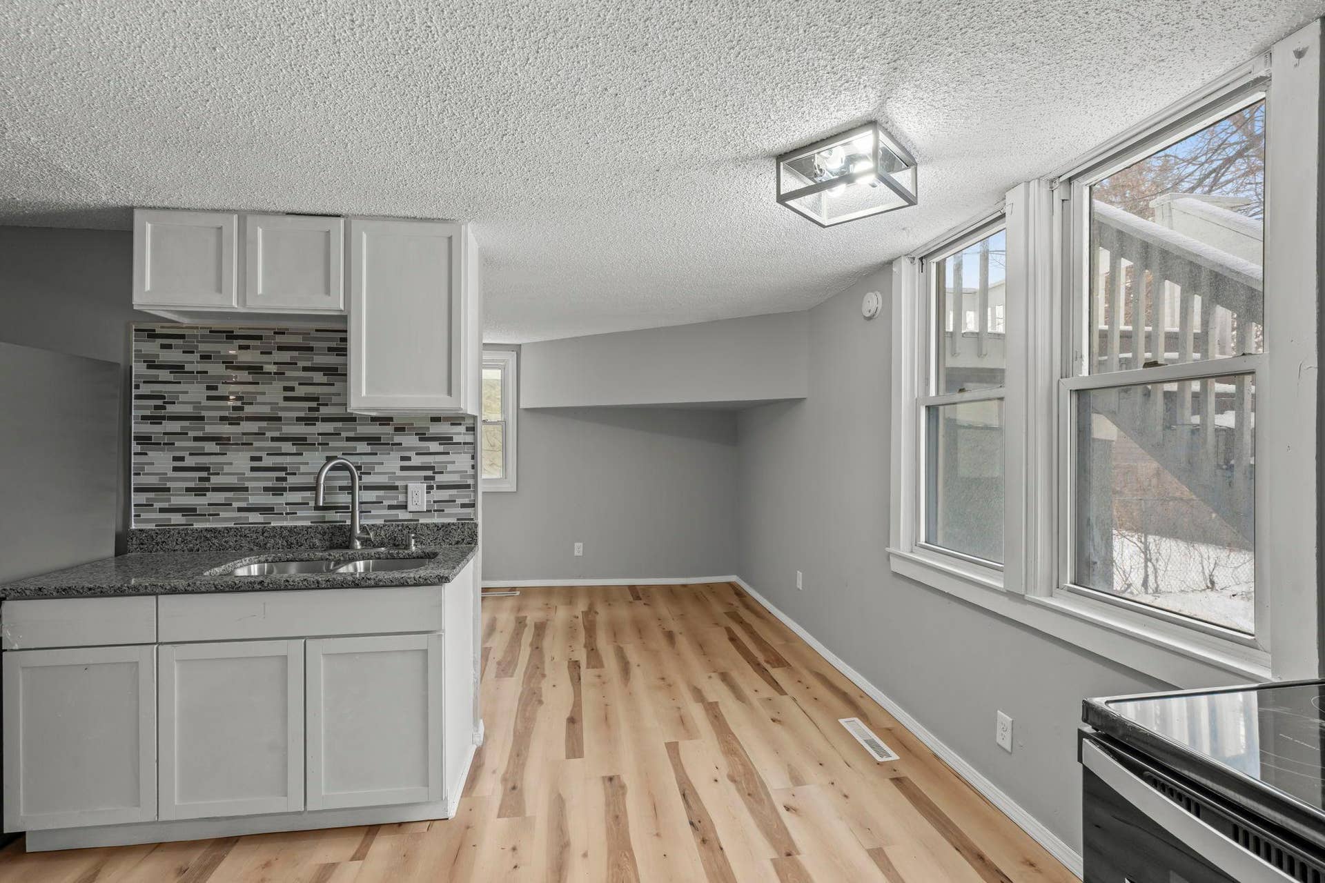 275 Western Avenue S, 103, Saint Paul, MN 55102 24-web-or-mls-275 Western Ave S-73.jpg