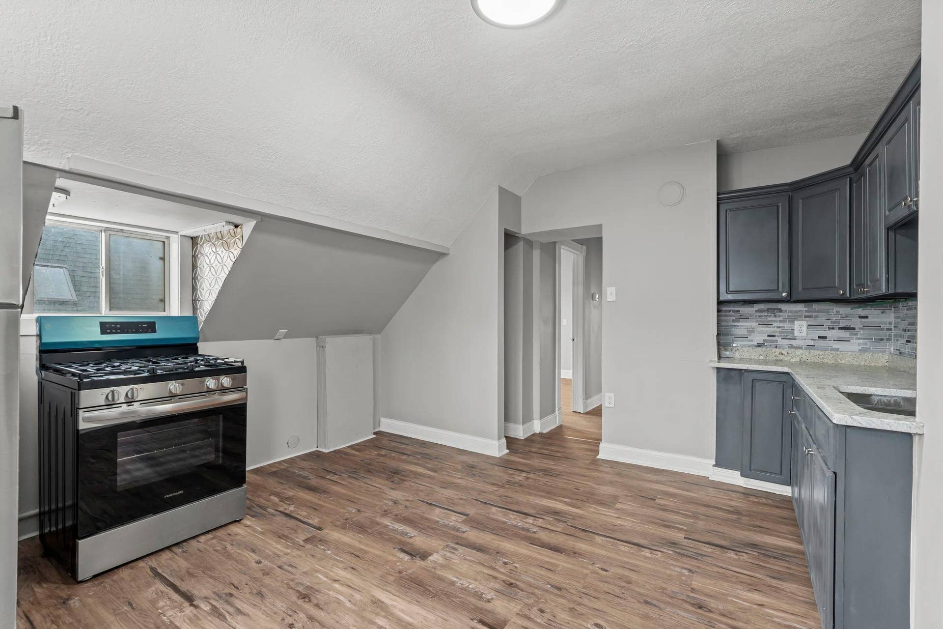 275 Western Avenue S, 103, Saint Paul, MN 55102 39-web-or-mls-275 Western Ave S-203.jpg