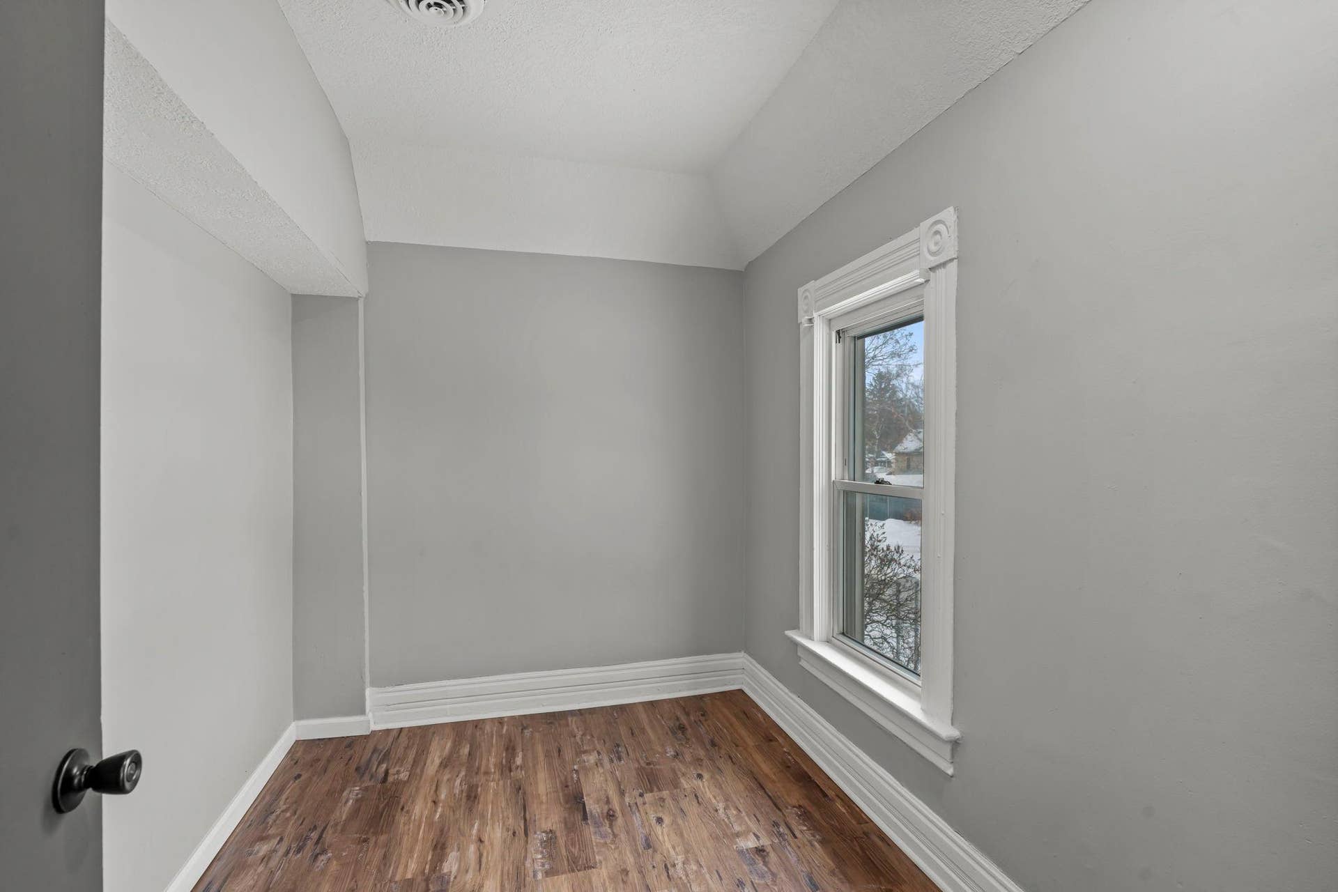 275 Western Avenue S, 103, Saint Paul, MN 55102 43-web-or-mls-275 Western Ave S-138.jpg