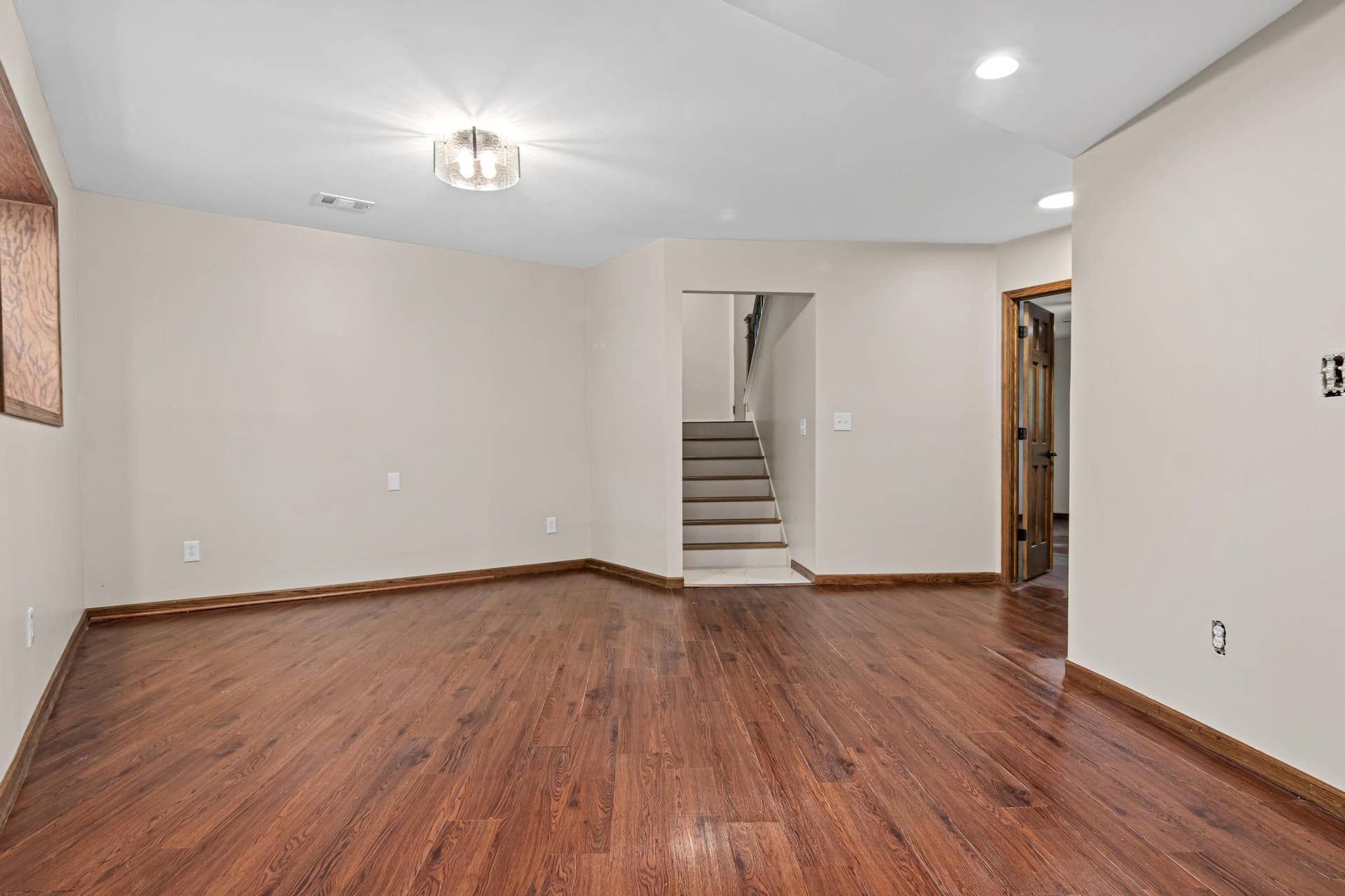 2365 Hillwood Drive E, Maplewood, MN 55119 2365 Hillwood Dr-19.jpg