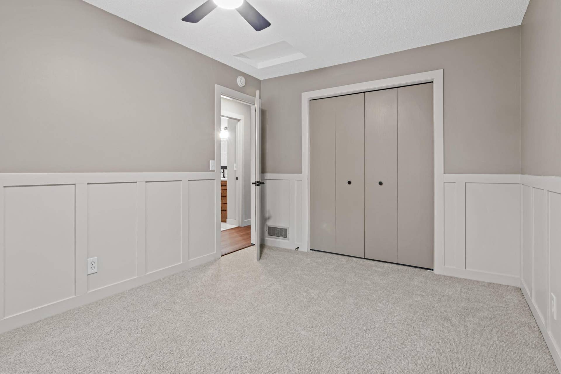 2365 Hillwood Drive E, Maplewood, MN 55119 2365 Hillwood Dr-13.jpg