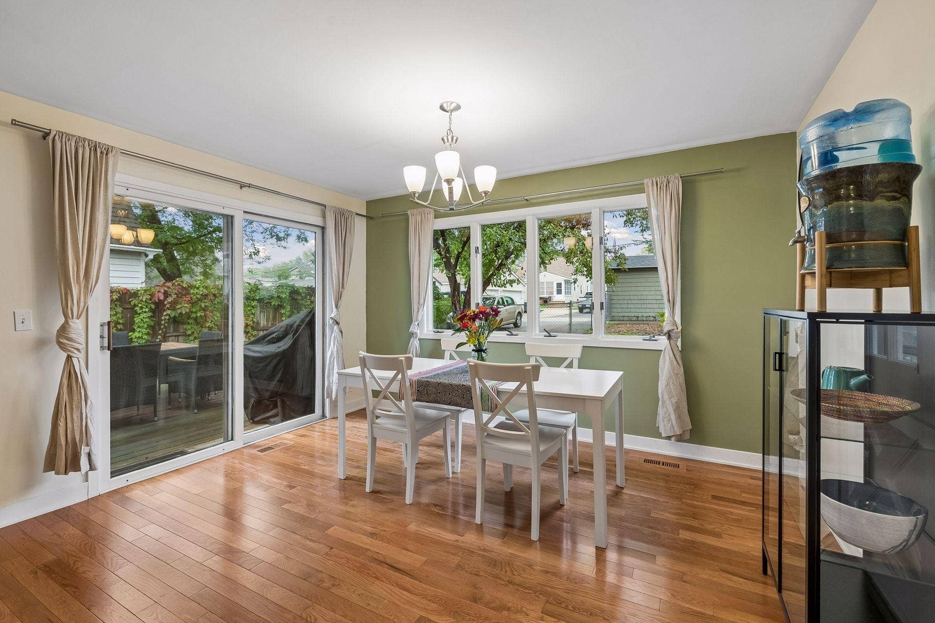 5625 42nd Avenue S, 56, Minneapolis, MN 55417 Tons of light in the dining room.