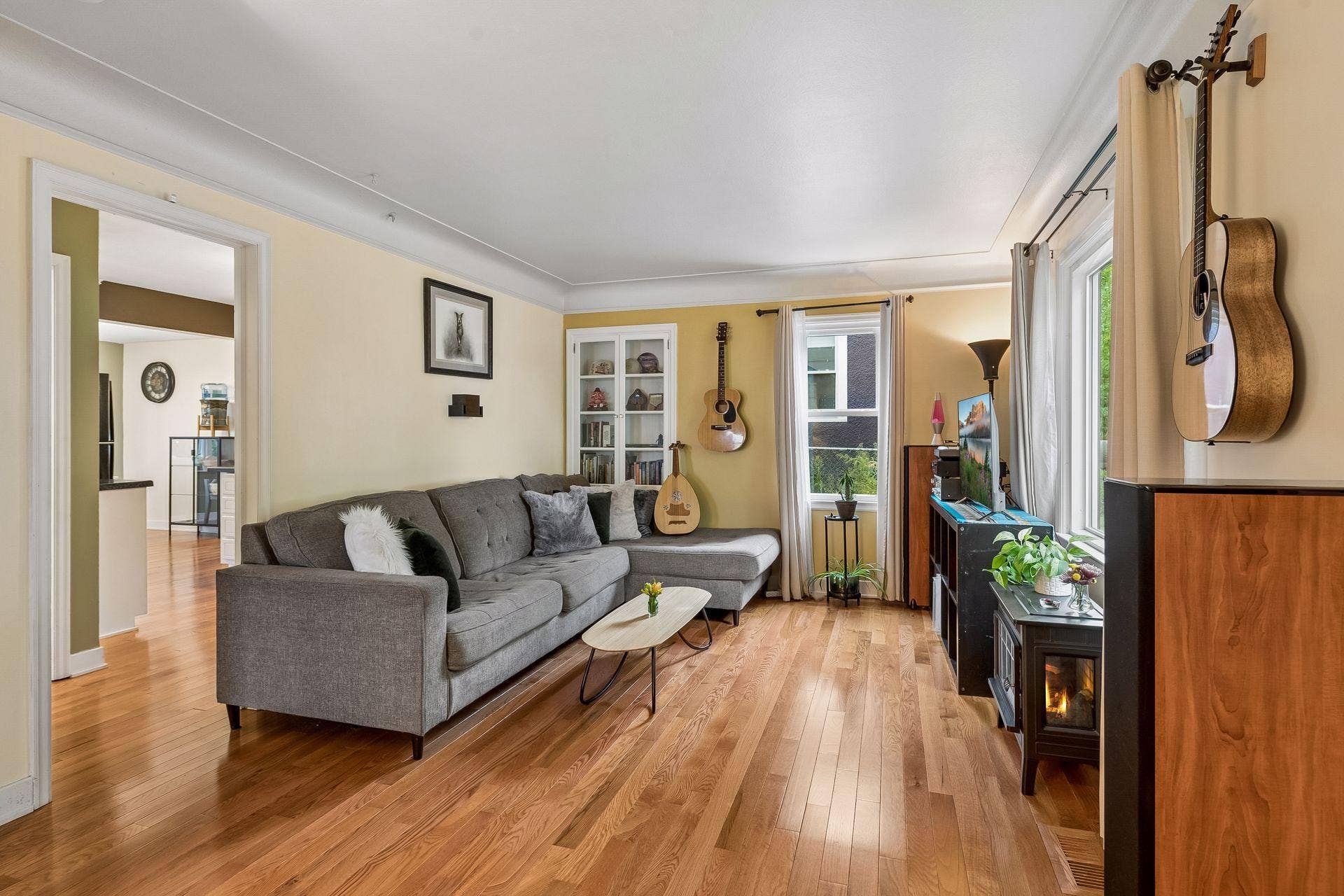 5625 42nd Avenue S, 56, Minneapolis, MN 55417 Bright living room with brand new hardwood floors.