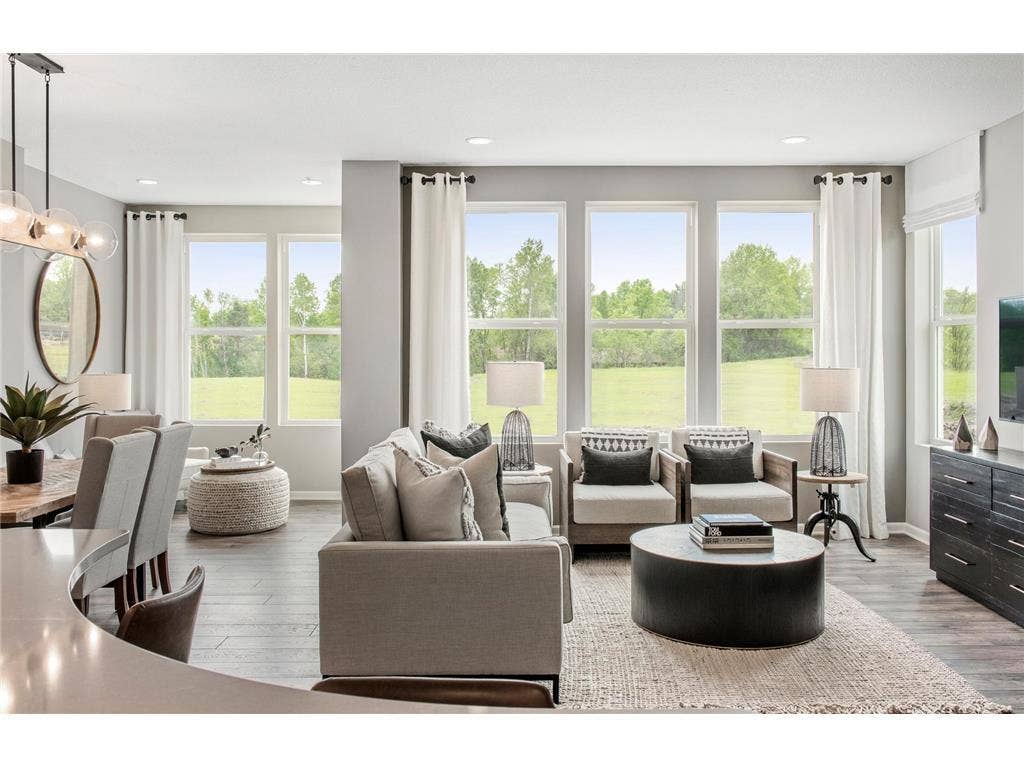 4838 Airlake Drive, Woodbury, MN 55129 4838 Airlake Drive, Woodbury, MN 55129