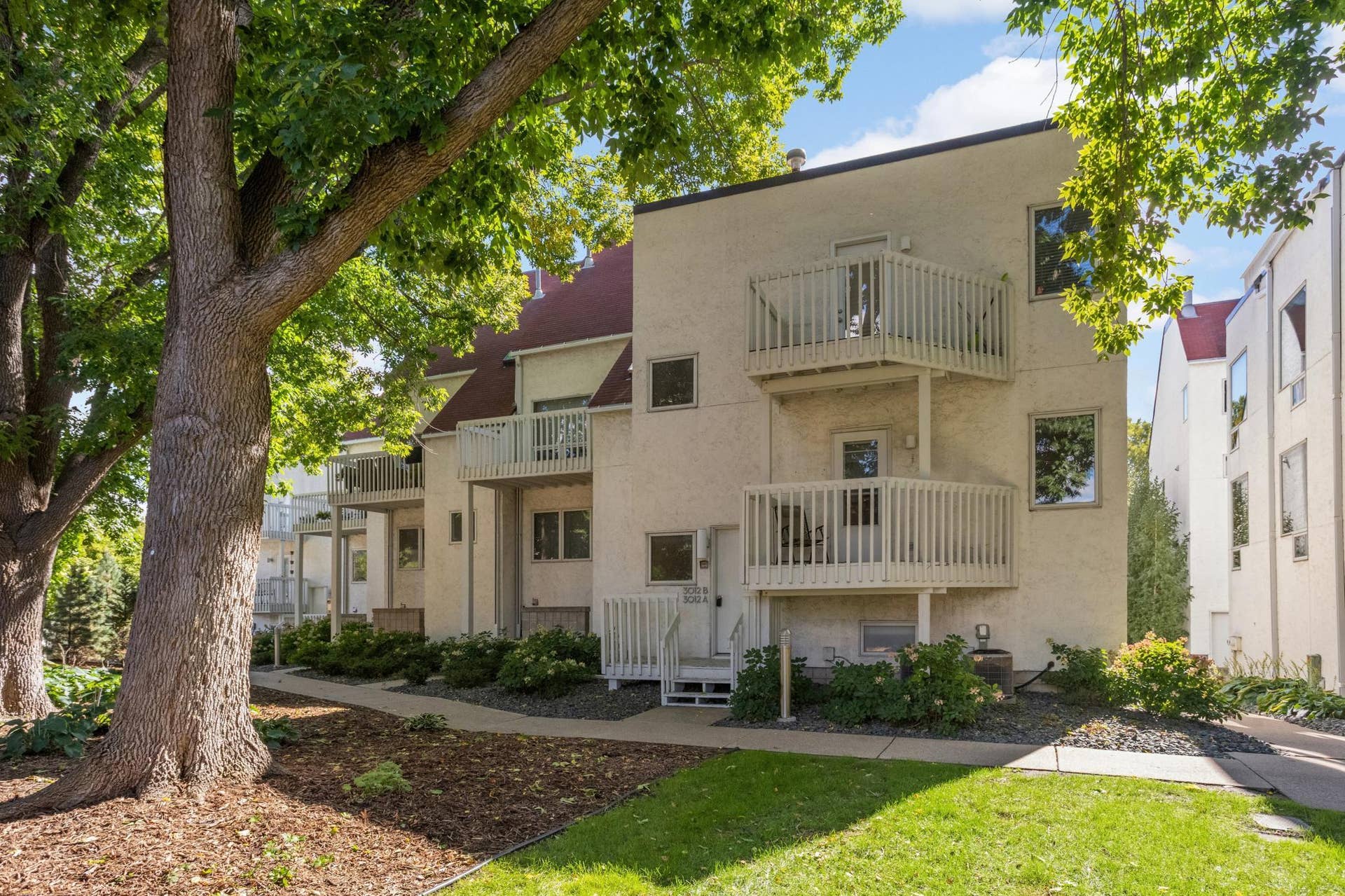 3012 Lake Shore Drive, #B, 83, Minneapolis, MN 55416