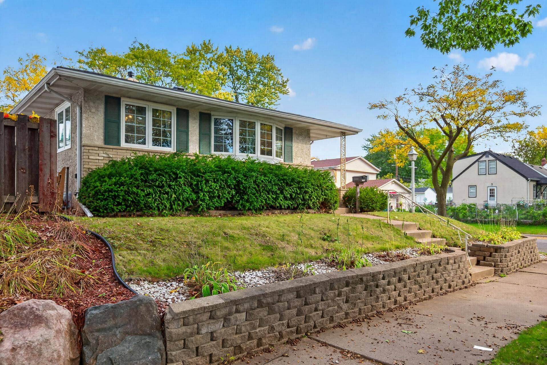 1837 Hawthorne Avenue E, 92, Saint Paul, MN 55119 Front