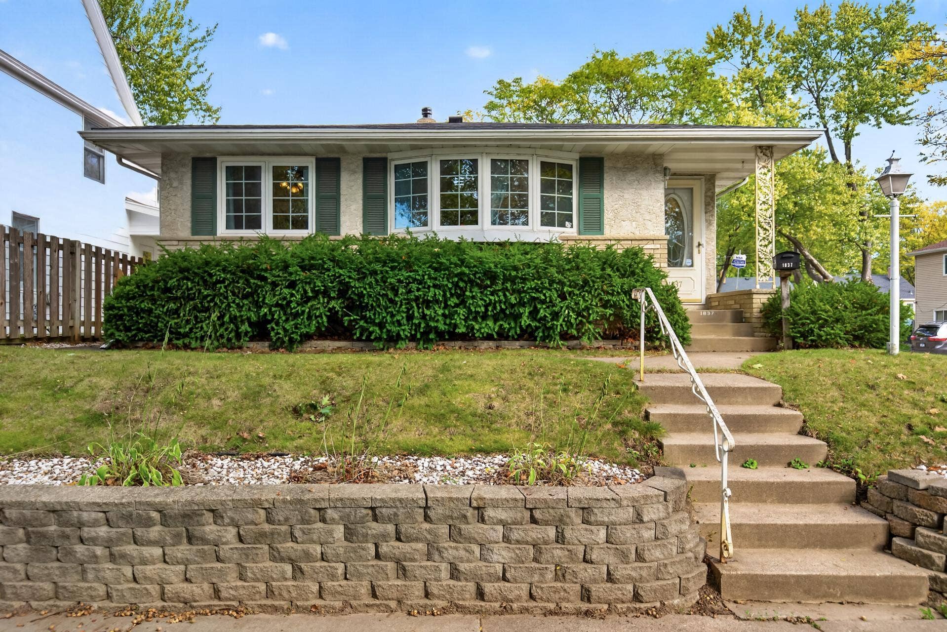 1837 Hawthorne Avenue E, 92, Saint Paul, MN 55119 Front