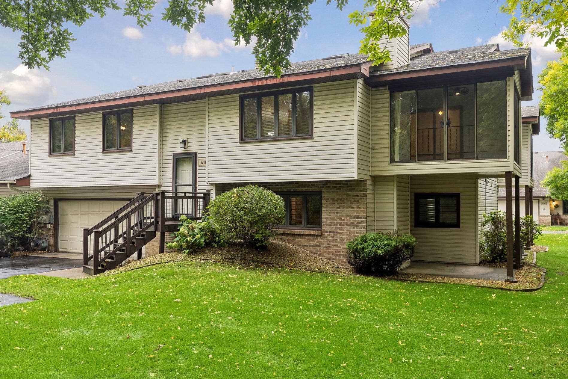 8711 Goldenrod Lane N, Maple Grove, MN 55369