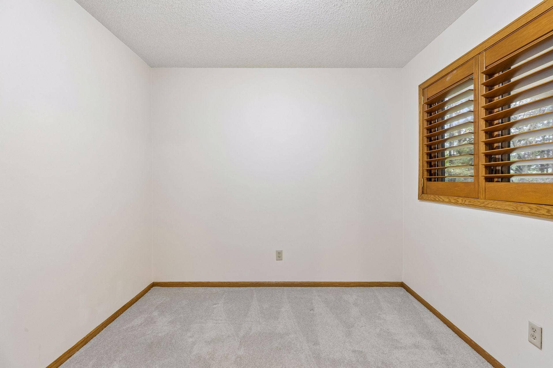 8711 Goldenrod Lane N, Maple Grove, MN 55369
