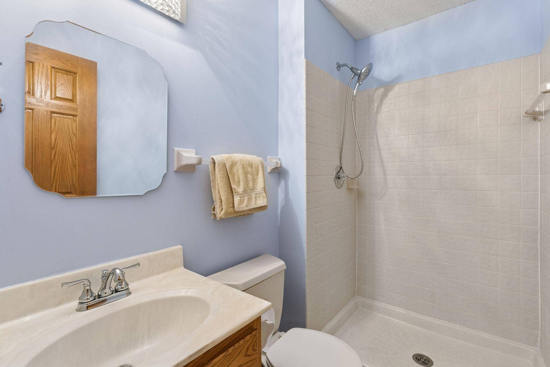 8711 Goldenrod Lane N, Maple Grove, MN 55369