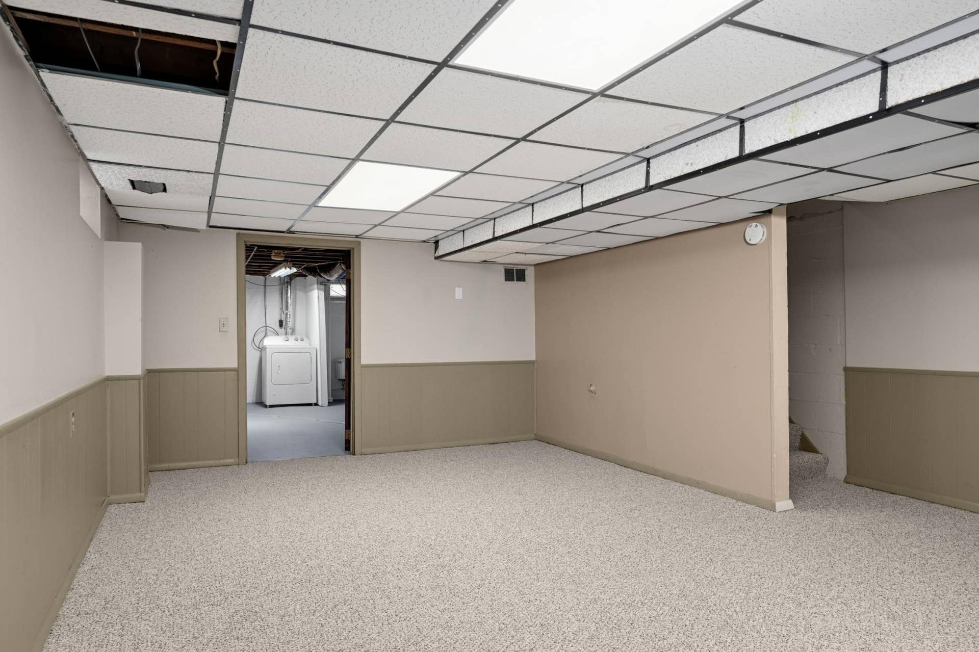 5636 Cedar Avenue S, 17, Minneapolis, MN 55417 5638 lower level amusement room