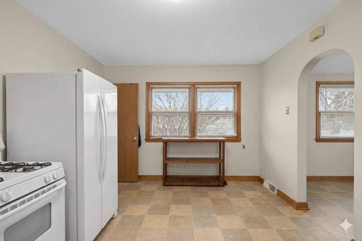 5636 Cedar Avenue S, 17, Minneapolis, MN 55417 5636 Kitchen