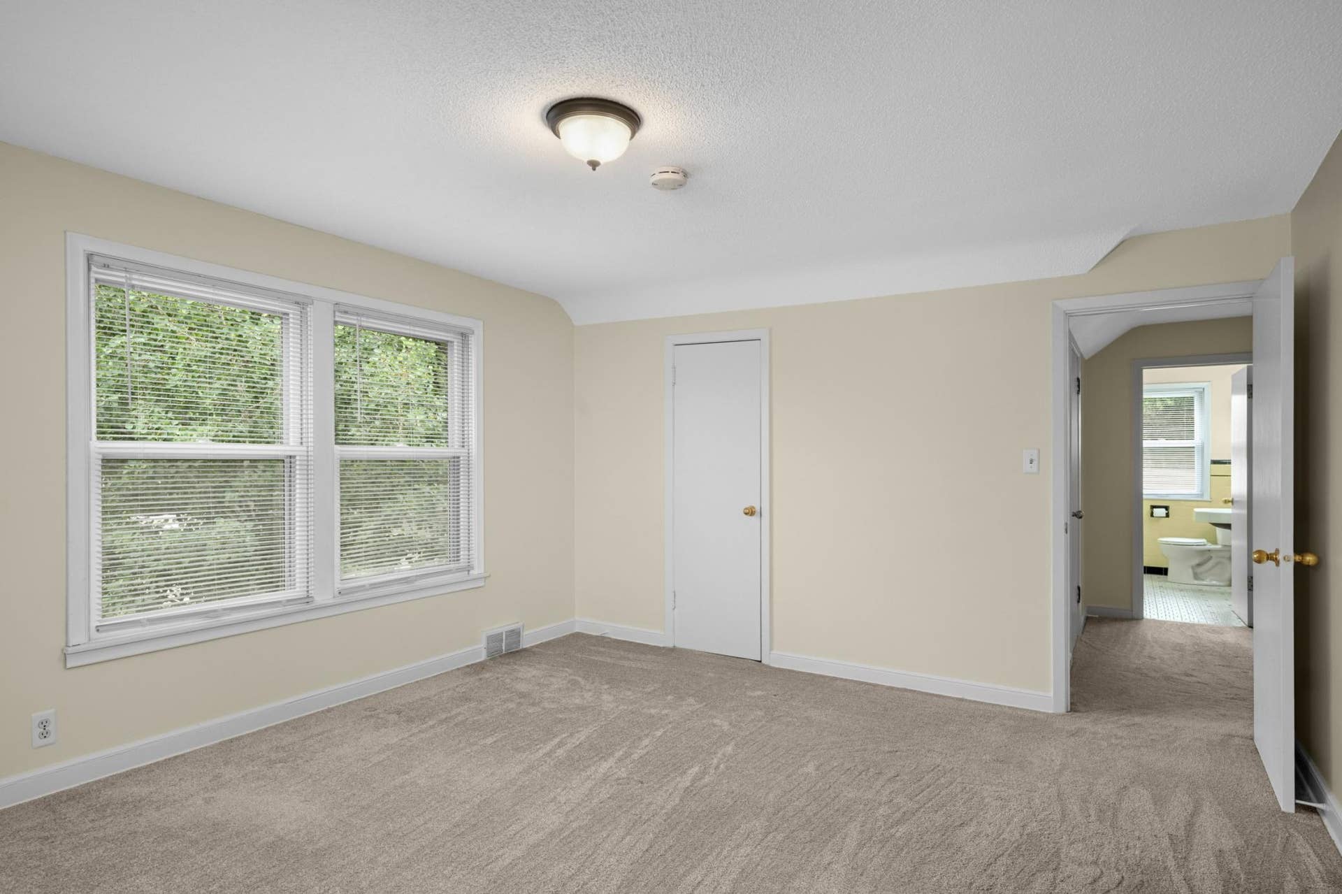5636 Cedar Avenue S, 17, Minneapolis, MN 55417 5638 upper level bedroom