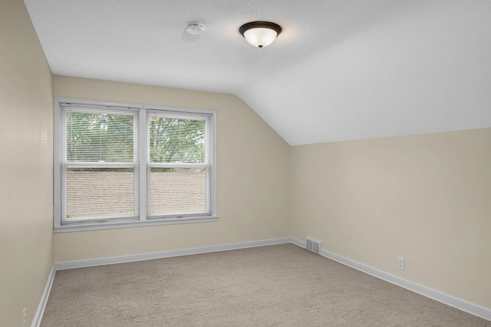 5636 Cedar Avenue S, 17, Minneapolis, MN 55417 5638 upper level bedroom