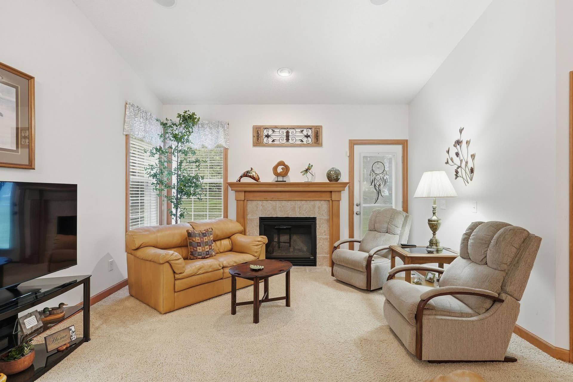 7147 Arthur Drive, Woodbury, MN 55125 7-web-or-mls-7147 Arthur Dr -7.jpg