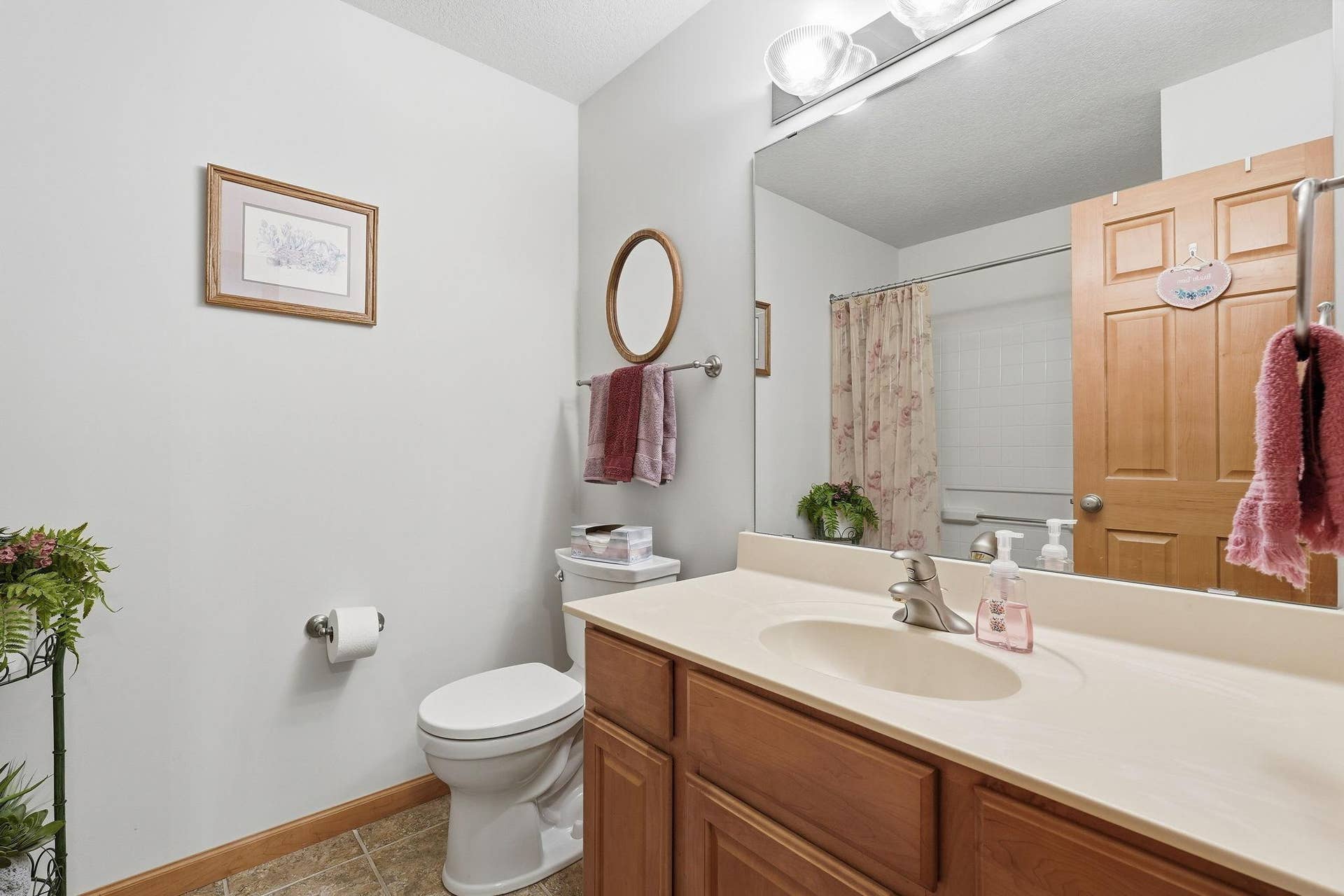 7147 Arthur Drive, Woodbury, MN 55125 25-web-or-mls-7147 Arthur Dr -25.jpg