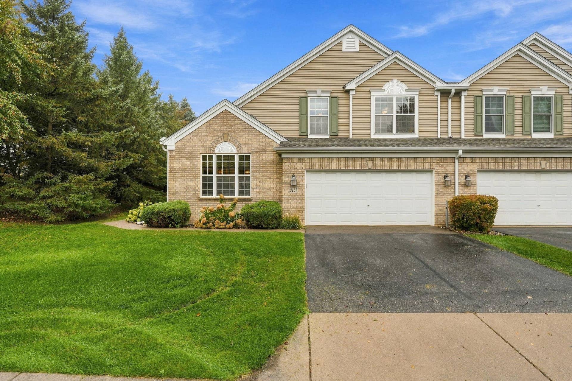 7147 Arthur Drive, Woodbury, MN 55125 7147 Arthur Drive, Woodbury, MN 55125