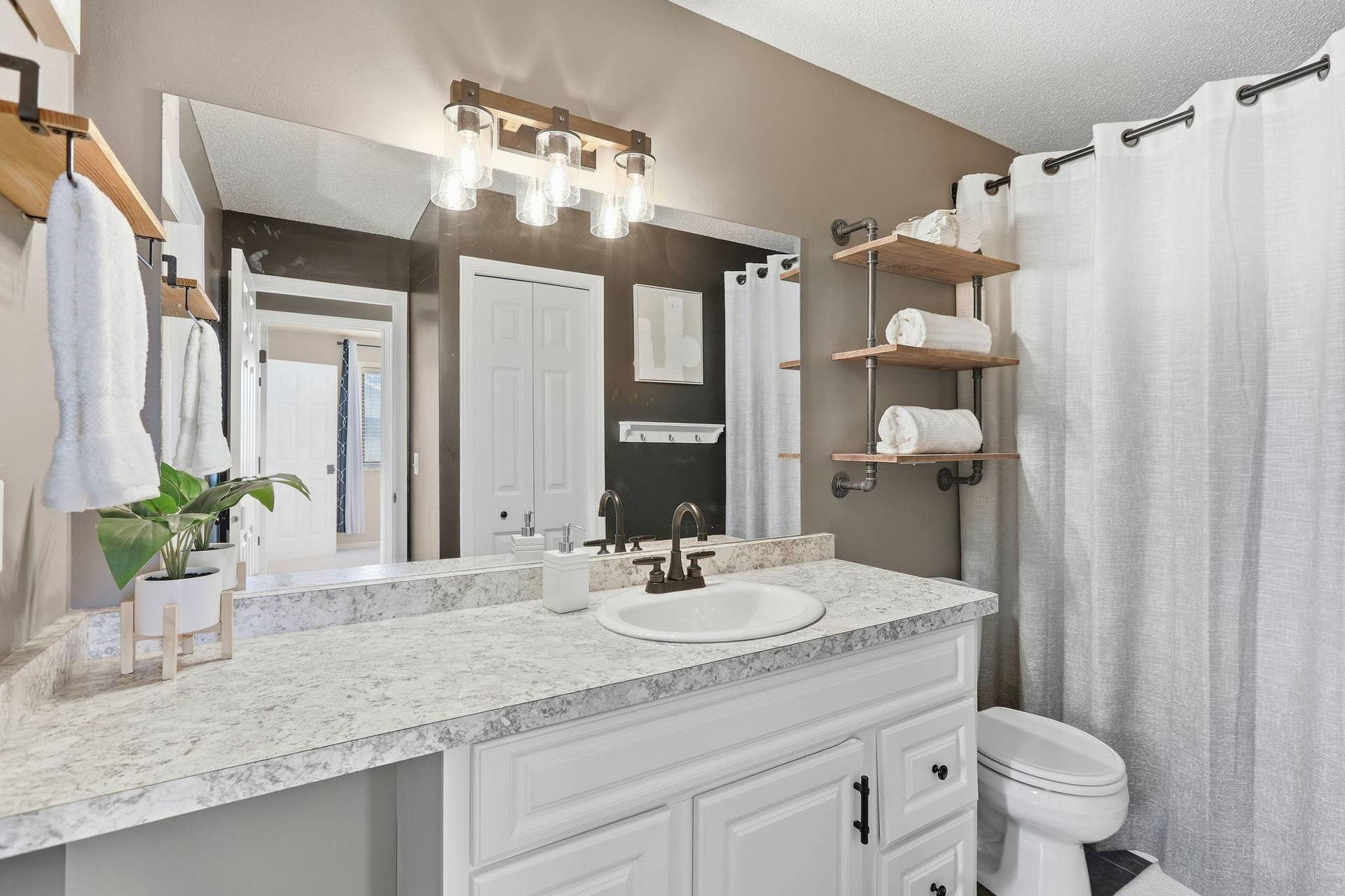 7695 Wedgewood Court N, Maple Grove, MN 55311 7695 Wedgewood Court N, Maple Grove, MN 55311