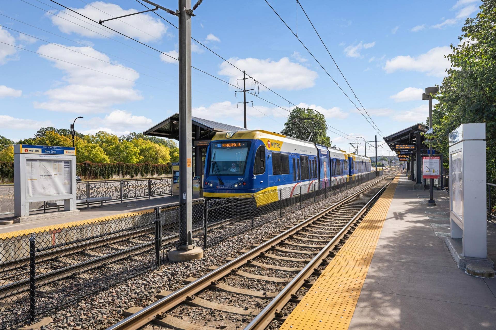 4533 45th Avenue S, 32, Minneapolis, MN 55406 Conveniently located near the light rail