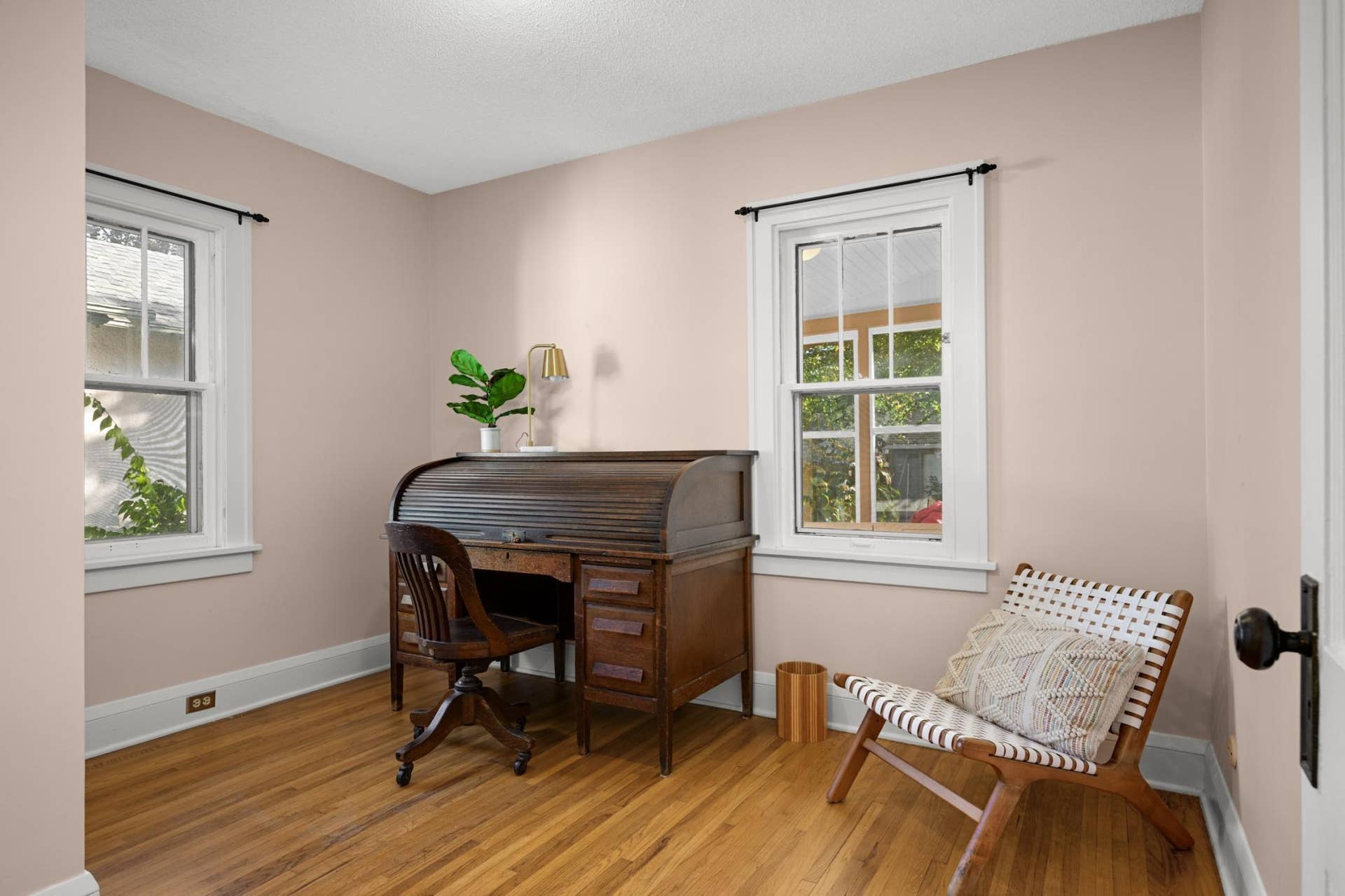 4533 45th Avenue S, 32, Minneapolis, MN 55406 Second main-floor bedroom, can also function as an office space