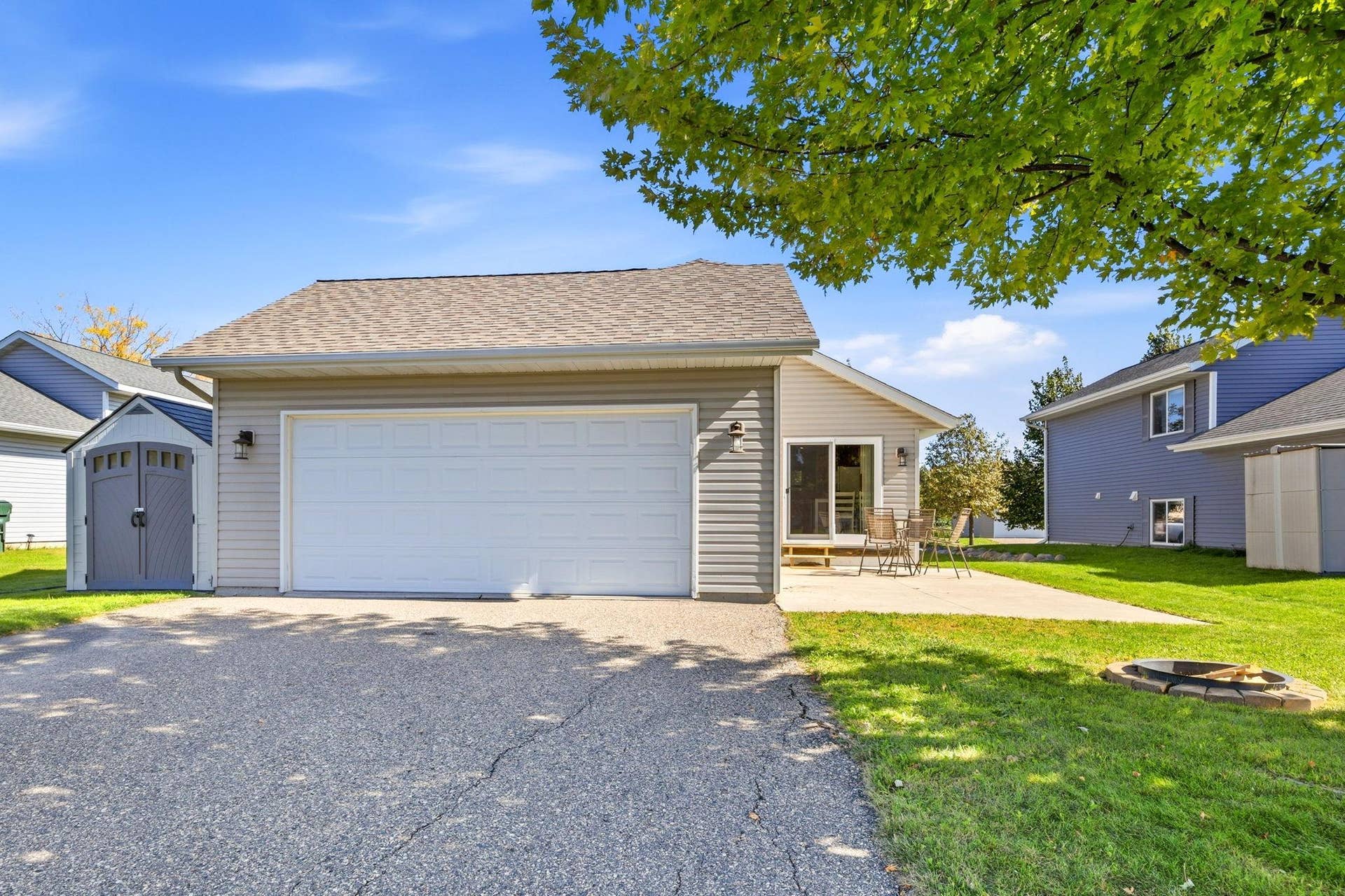 460 Minnesota Street NW, Hutchinson, MN 55350 460 Minnesota Street NW, Hutchinson, MN 55350