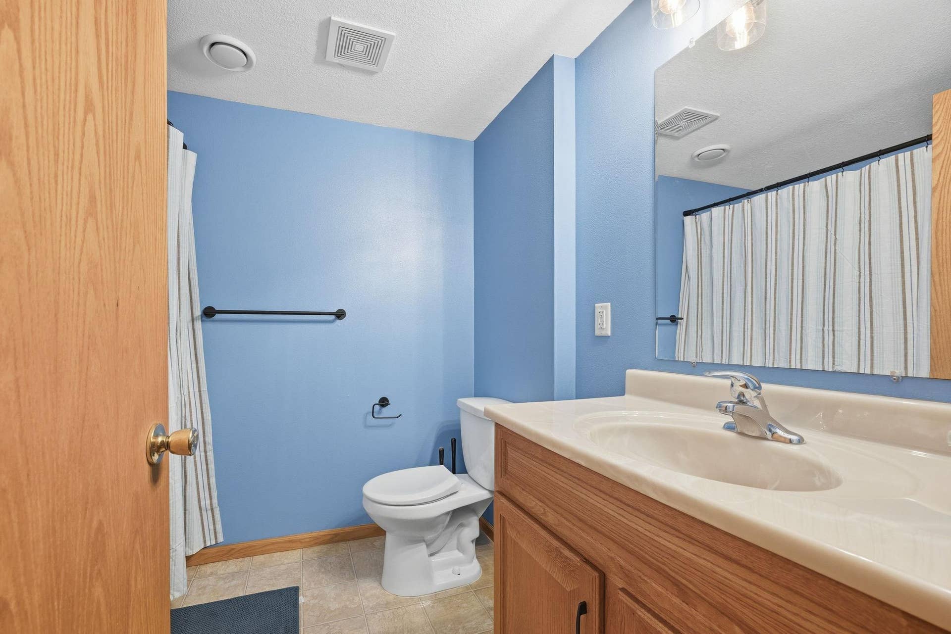 460 Minnesota Street NW, Hutchinson, MN 55350 460 Minnesota Street NW, Hutchinson, MN 55350