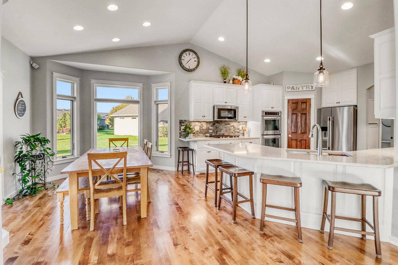 5888 26th Street S, Fargo, ND 58104 Kitchen breakfast bar / dining room