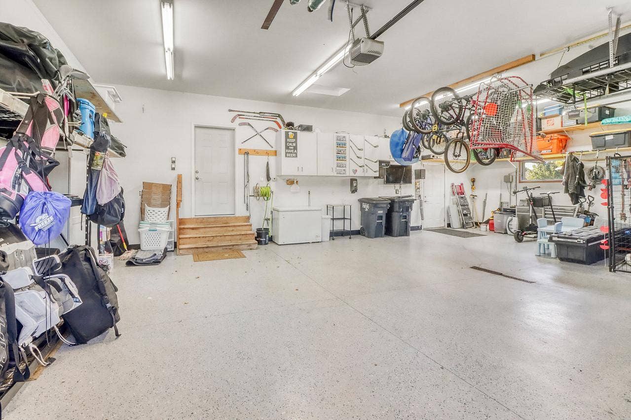 5888 26th Street S, Fargo, ND 58104 Garage w/ epoxy floor
