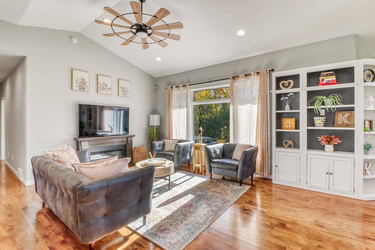 5888 26th Street S, Fargo, ND 58104 Living Room w/ natrual light!