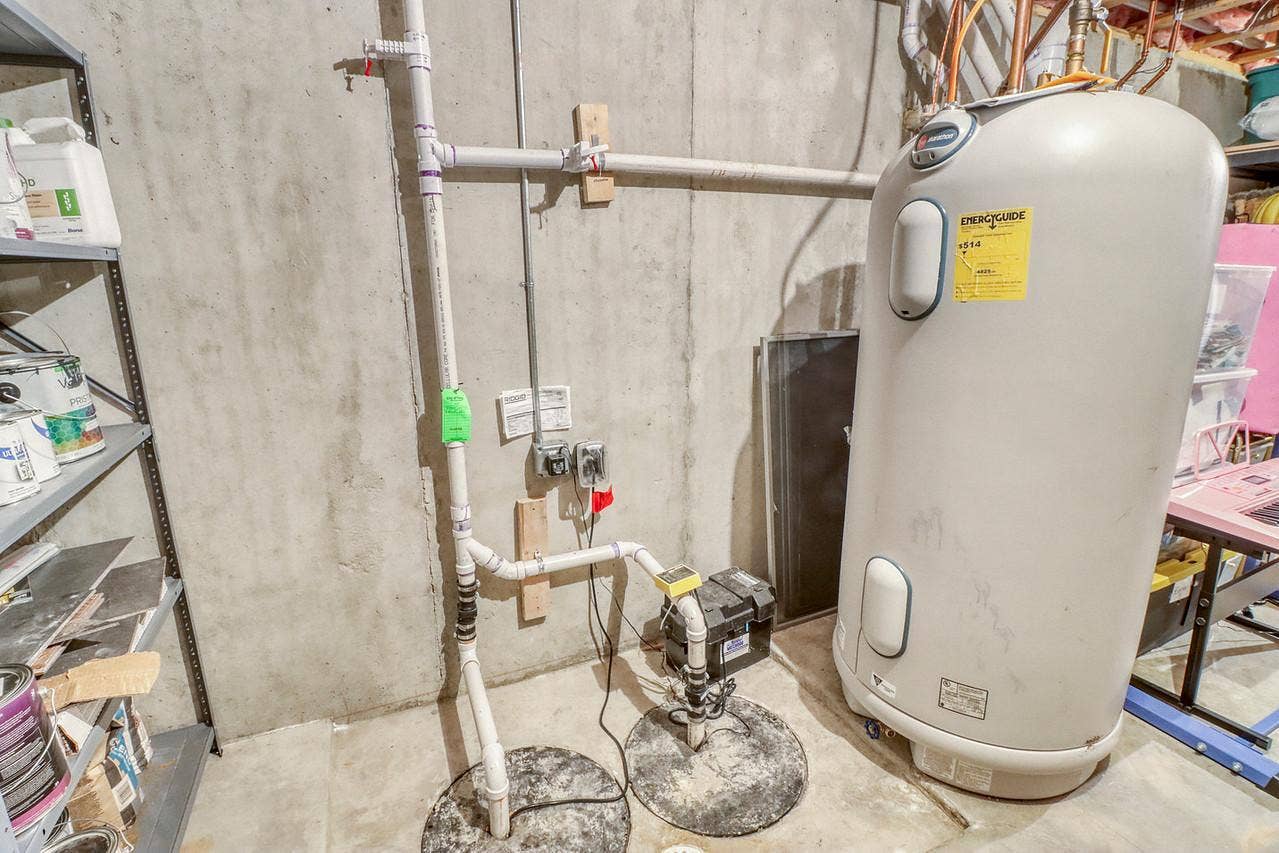 5888 26th Street S, Fargo, ND 58104 Marathon water heater / dual sump pumps