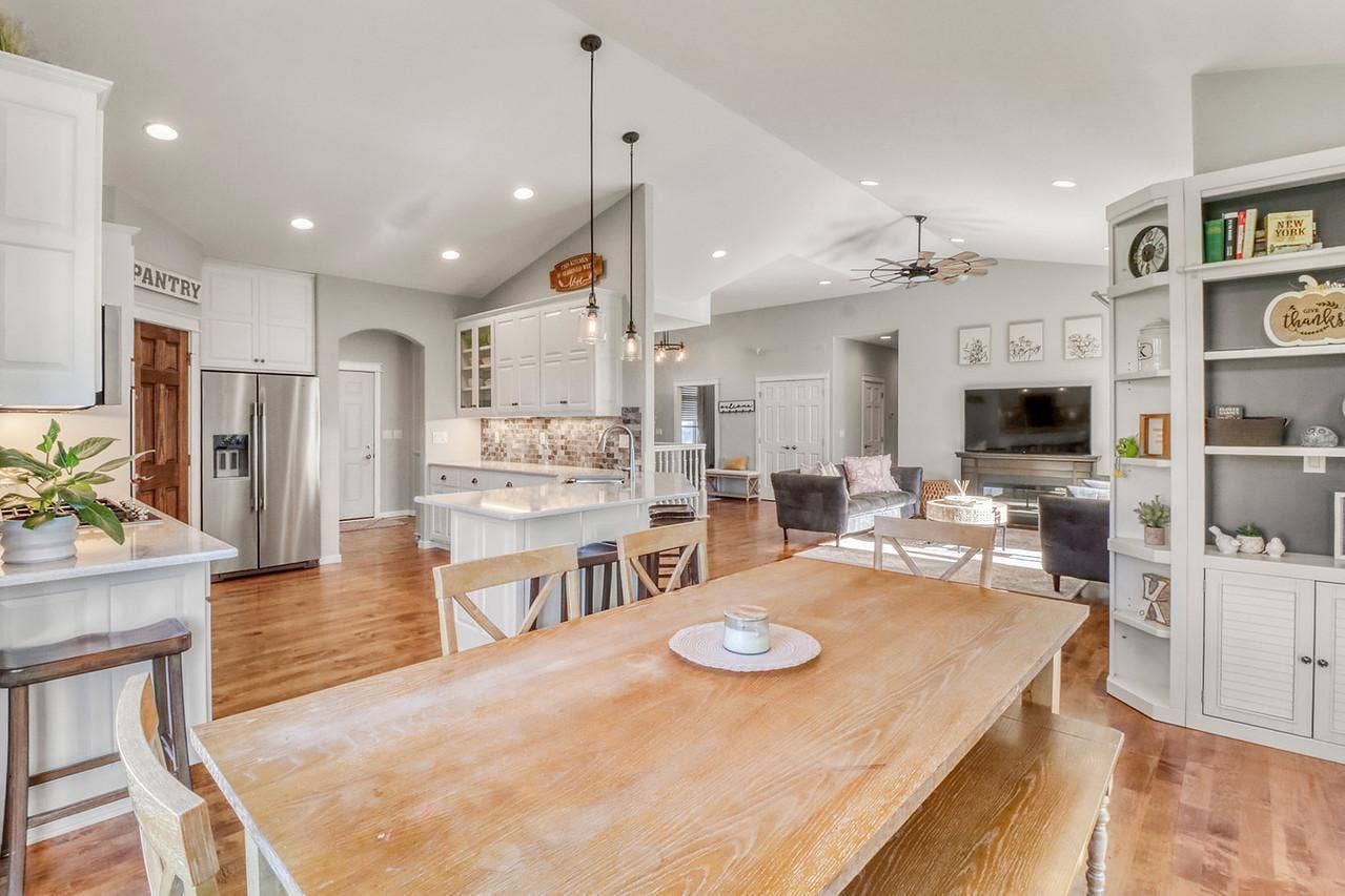 5888 26th Street S, Fargo, ND 58104 Dining w/ view of living room/ kitchen
