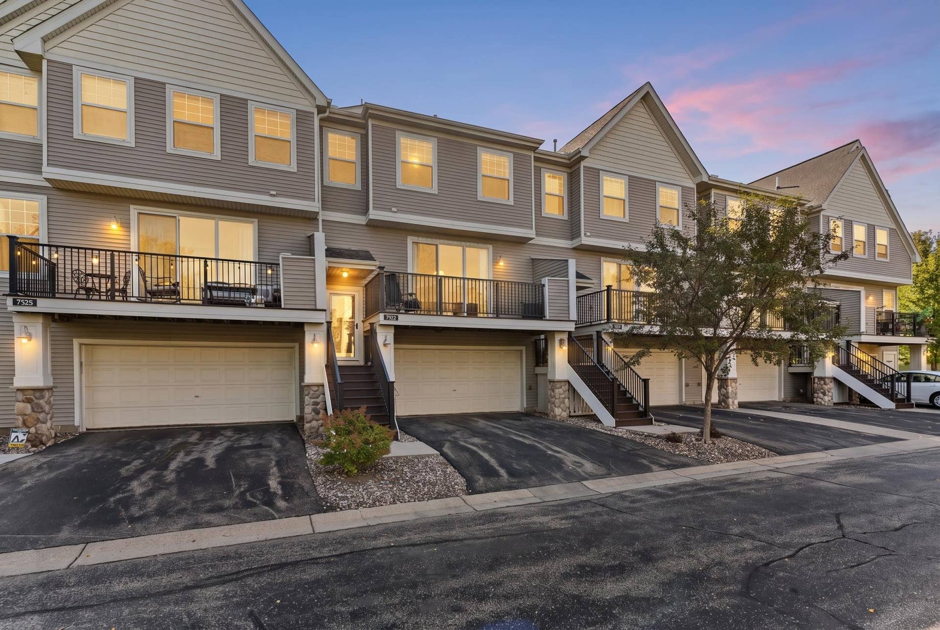 7522 Southridge Court, Savage, MN 55378 stylized-DSC06183 (1).jpg