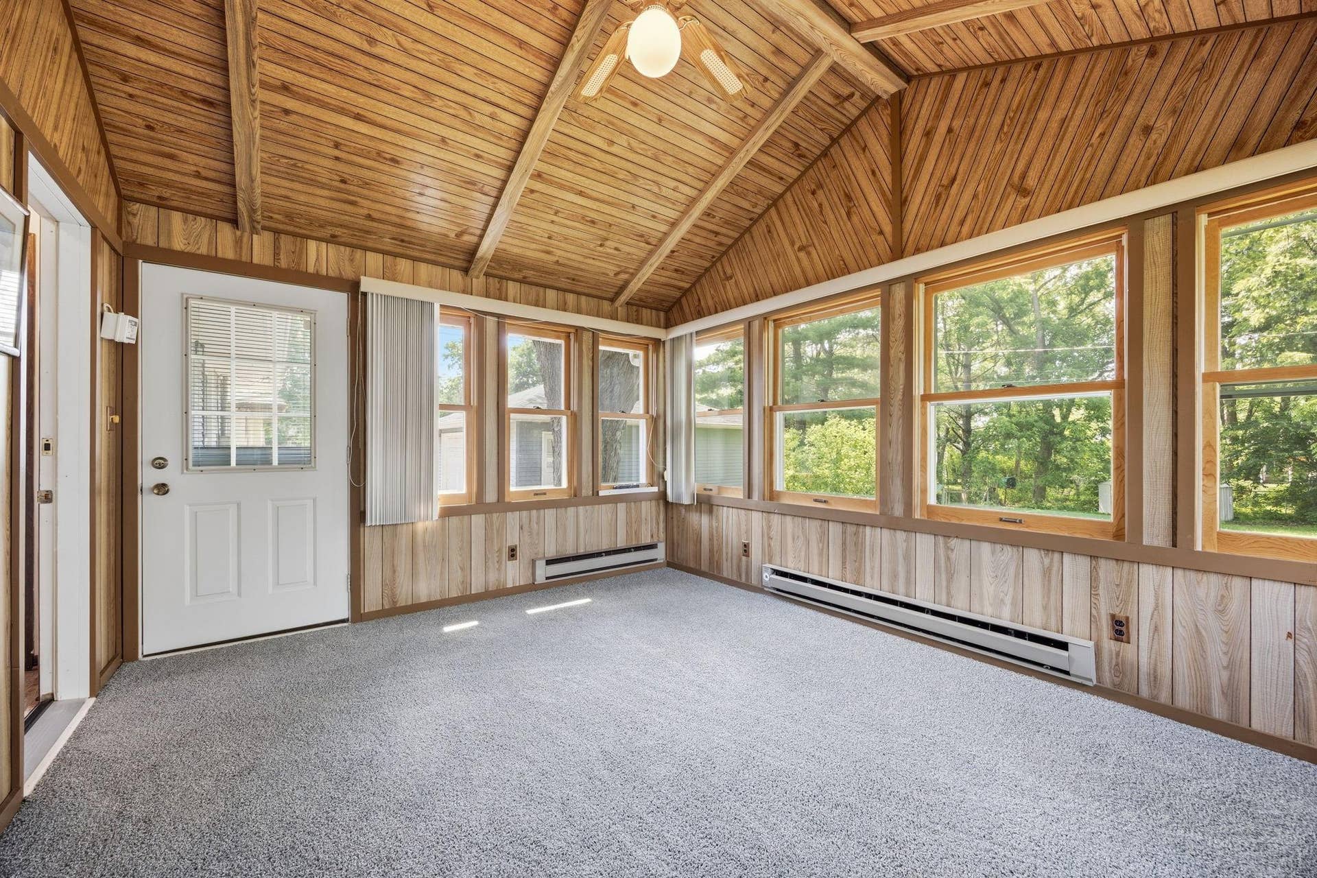 821 Sterling Street N, Maplewood, MN 55119 8-web-or-mls-114.jpg