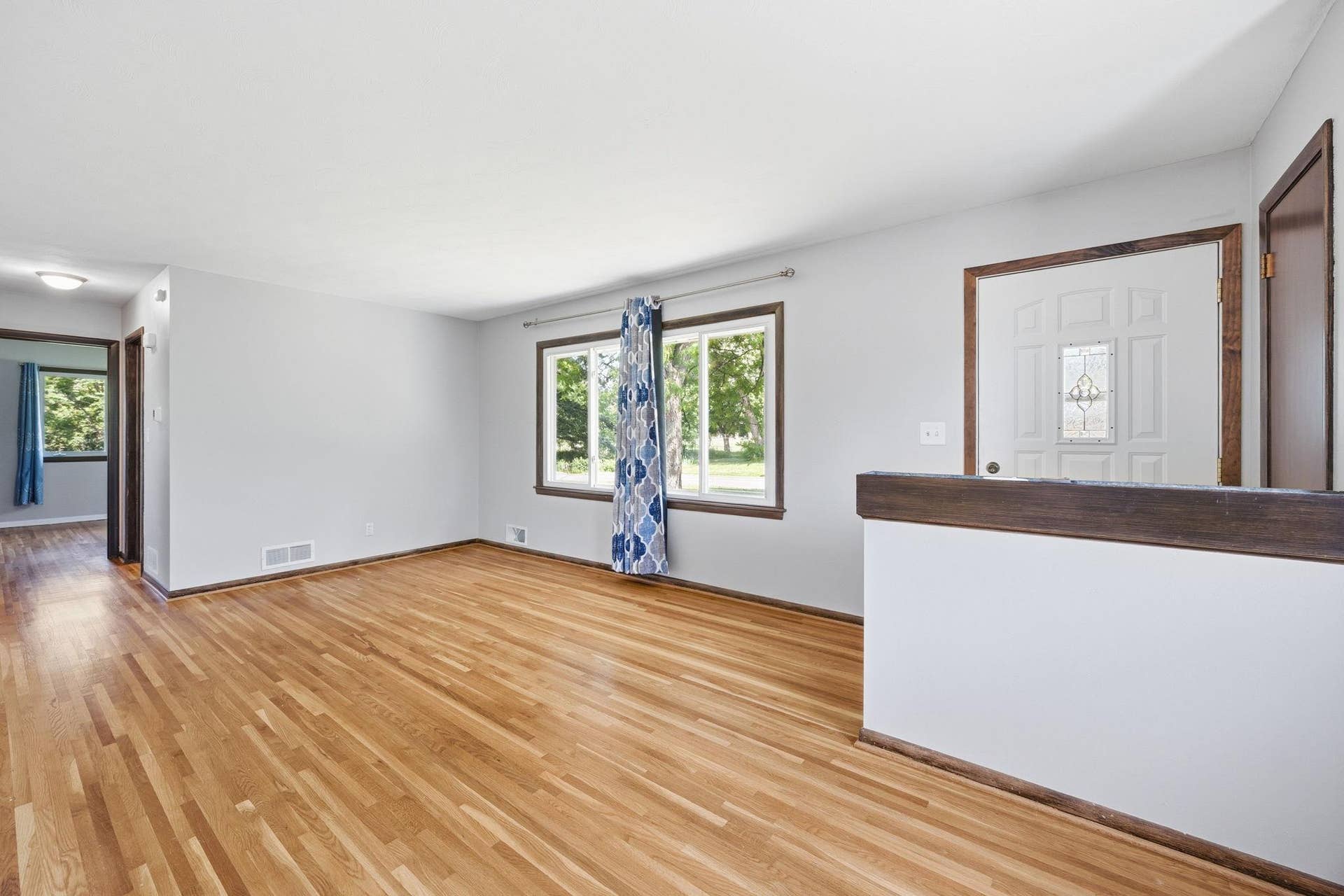 821 Sterling Street N, Maplewood, MN 55119 12-web-or-mls-109.jpg