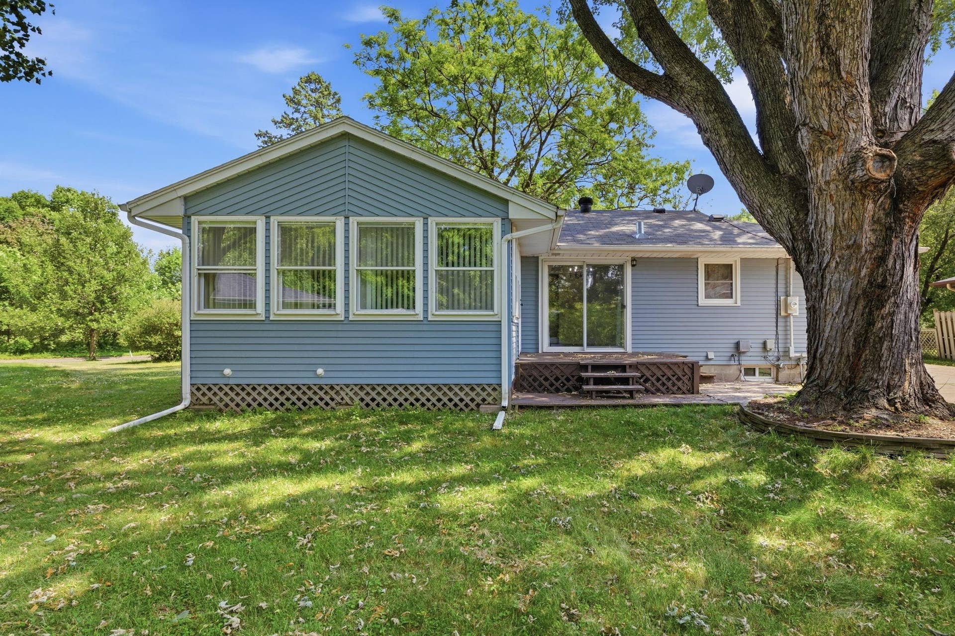 821 Sterling Street N, Maplewood, MN 55119 4-web-or-mls-103.jpg
