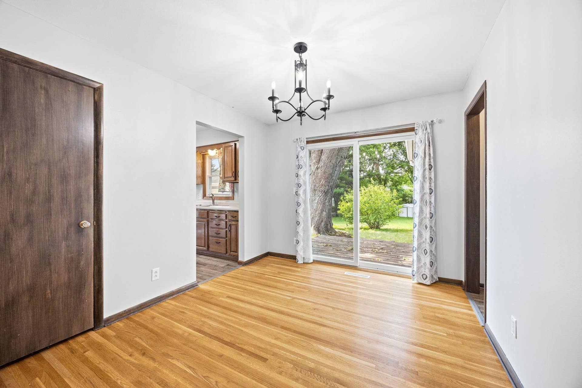821 Sterling Street N, Maplewood, MN 55119 14-web-or-mls-110.jpg