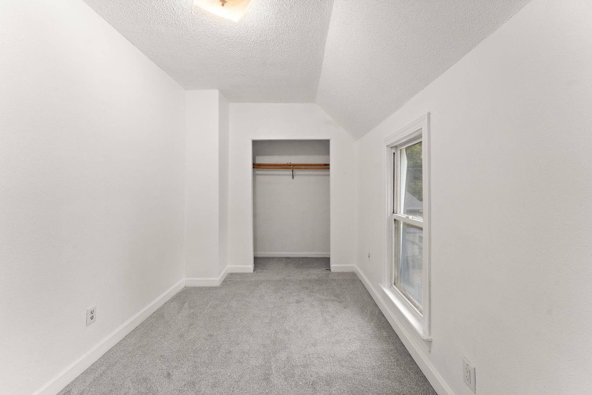 601 Sims Avenue, 98, Saint Paul, MN 55130 Bedroom
