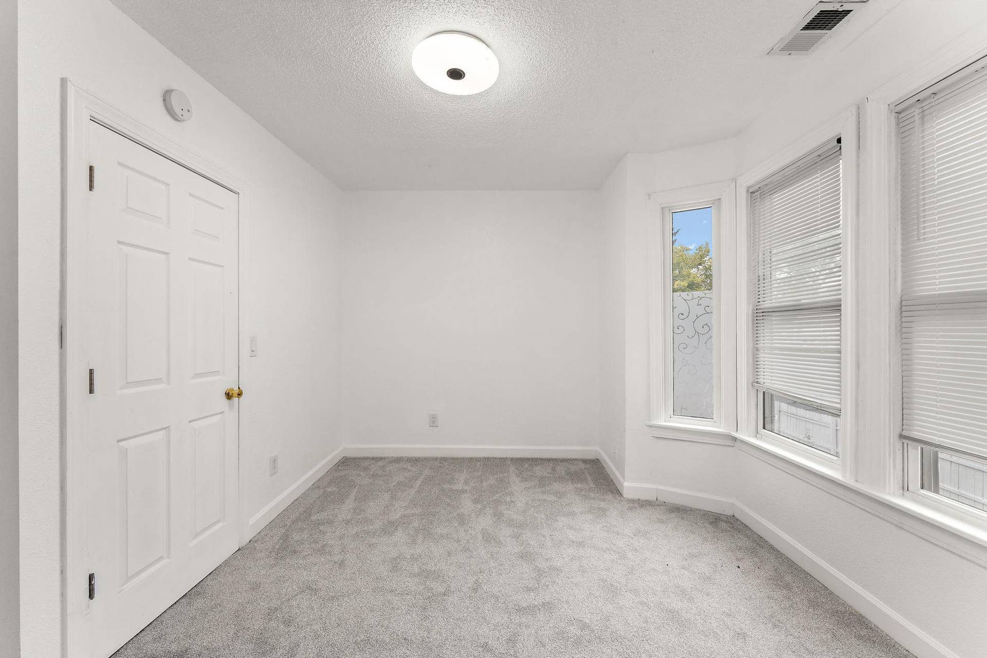 601 Sims Avenue, 98, Saint Paul, MN 55130 Bedroom