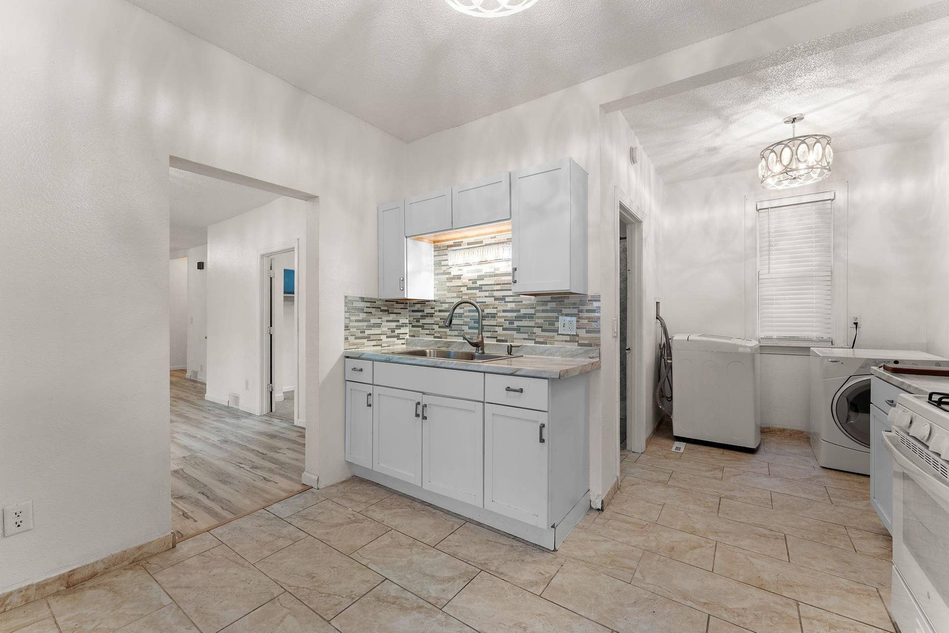 601 Sims Avenue, 98, Saint Paul, MN 55130 Kitchen