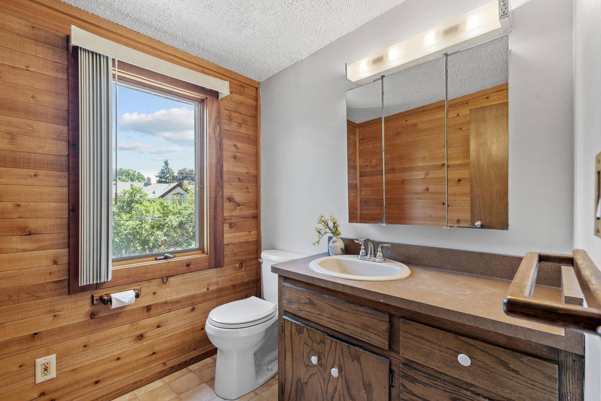 2nd Floor 3/4 Bath